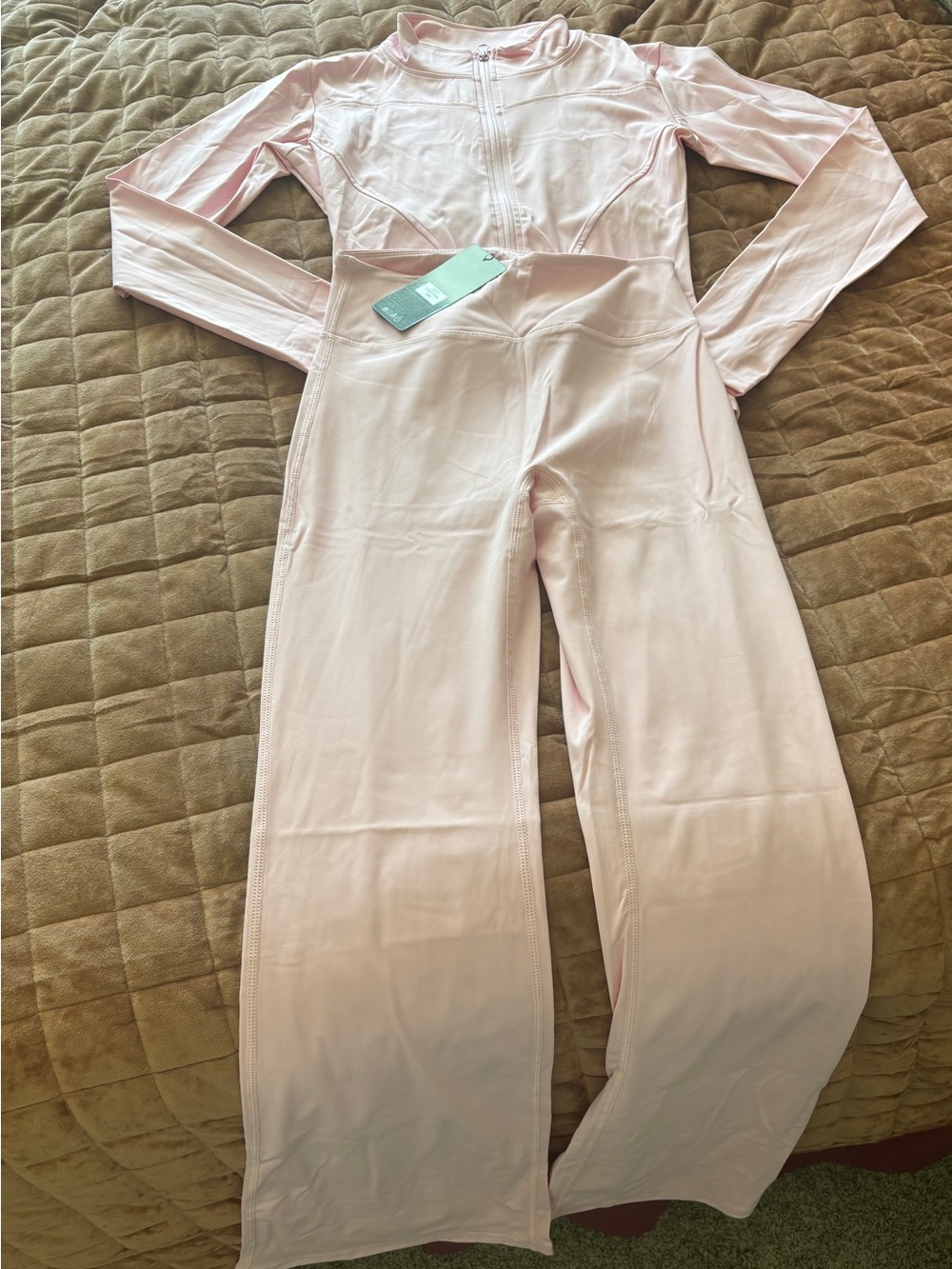 Light Pink Two-Piece Active Set